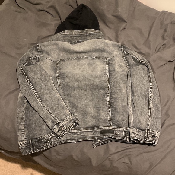 Another spring jacket giving away colours are brand new - Picture 4 of 5